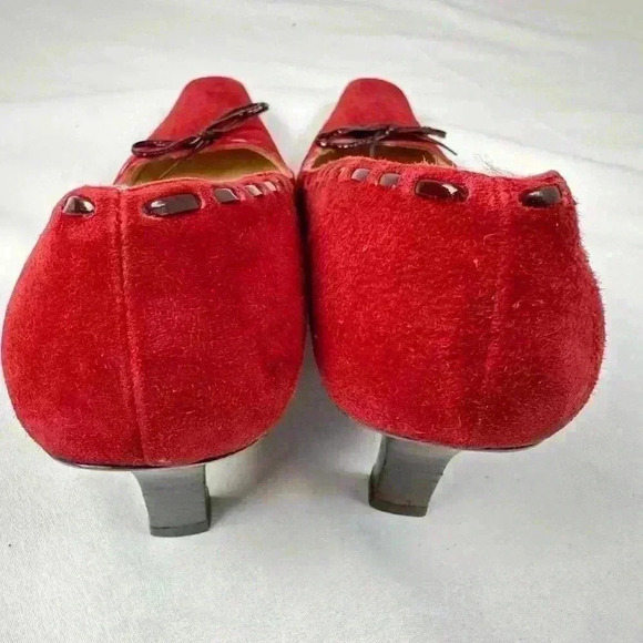 Vintage Coach Red Suede Heels w/Brown Shoe line Accent (Size 6) - Picture 4 of 9